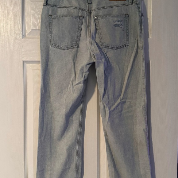 Forever 21 Jeans - Picture 2 of 3